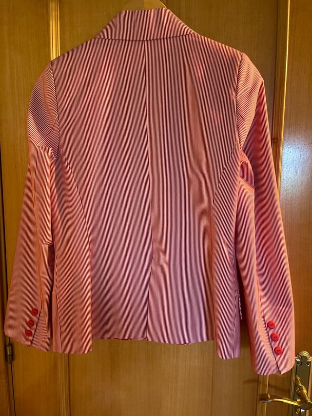 Americana señora de rayas rojas y blancasT40