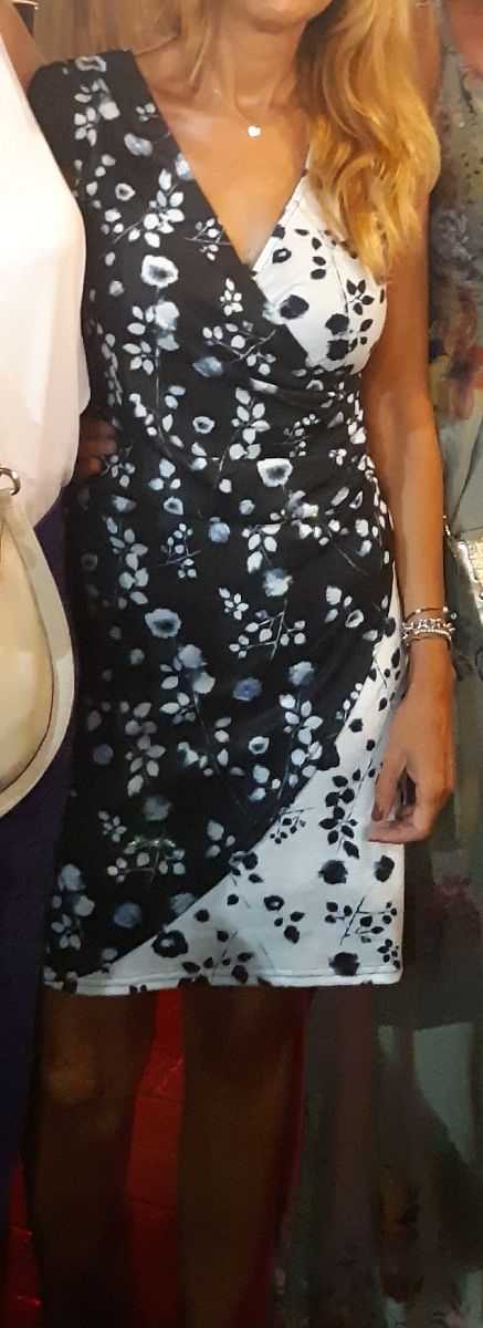 Super ocasión. precioso vestido bicolor. Smash