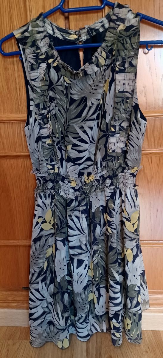 PEPE JEANS.maravilloso vestido tejido vaporoso.