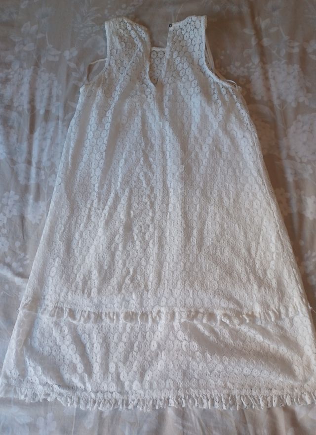 vestido blanco de guipur