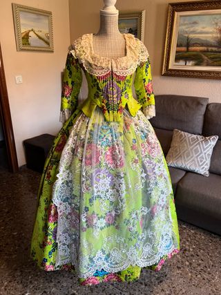 Traje de fallera 
