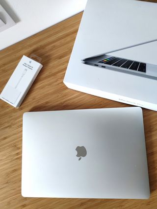 Macbook pro 15' retina con TouchBar