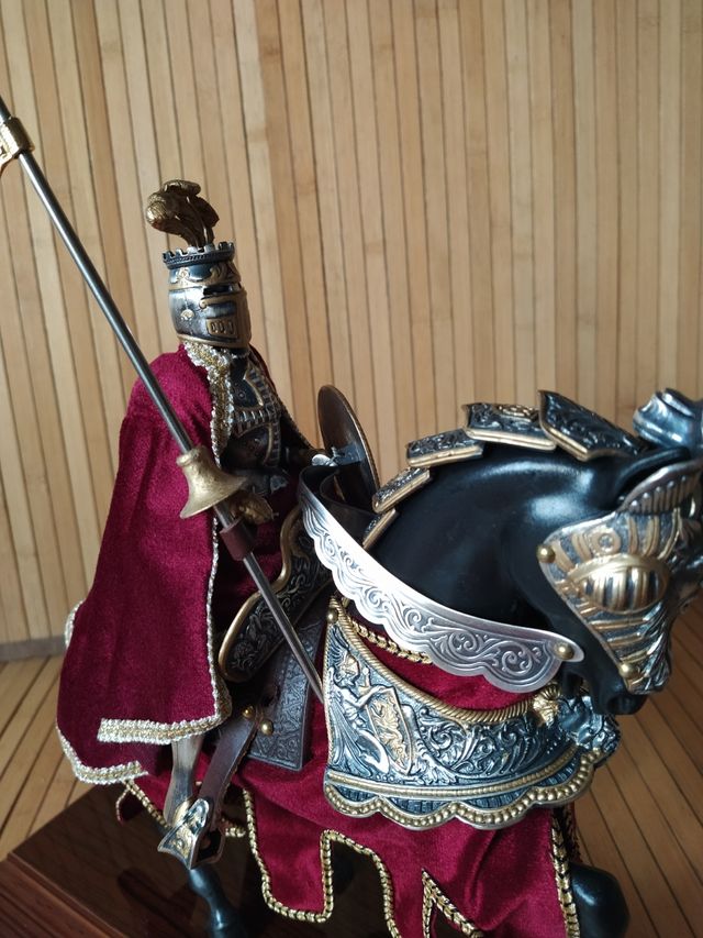 Figura Caballo con Caballero de Marto