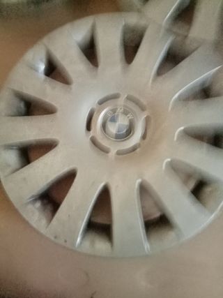 3 tapacubos bmw de 16 pulgadas.