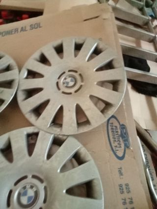 3 tapacubos bmw de 16 pulgadas.
