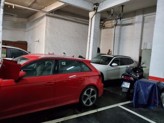 Parcela de garaje para dos coches y más