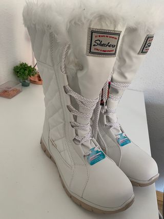 Botas sin estrenar para la nieve
