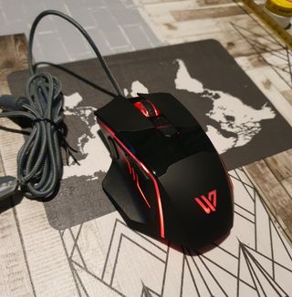 Raton gaming iluminación RGB Alfombrilla regalo