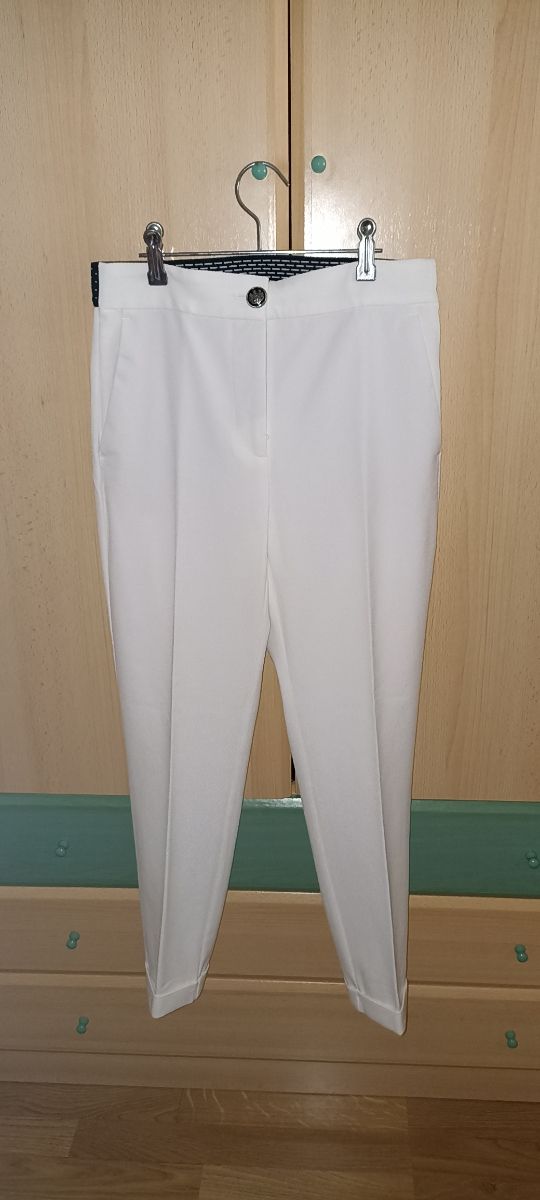 Pantalones tobilleros Zara