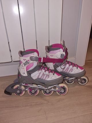 patines 4 ruedas, protecciones, casco y bolsa 