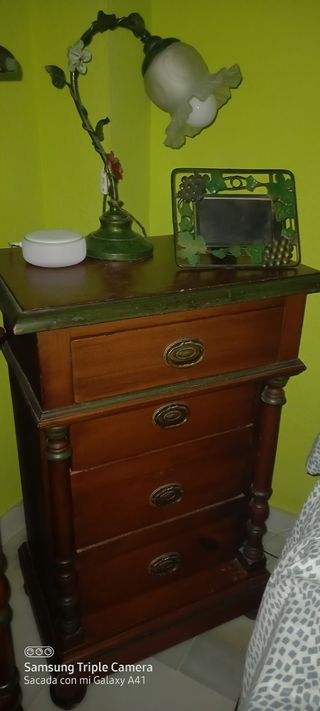 Dormitorio matrimonio madera pino