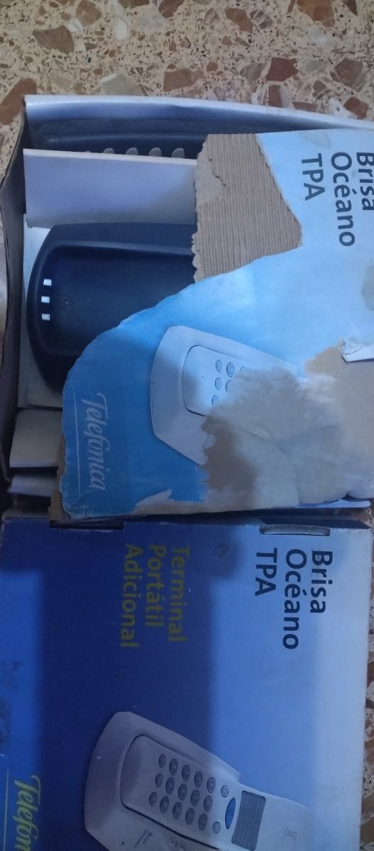 Teléfono inalámbrico ,2 Uds. en su caja,no son bas
