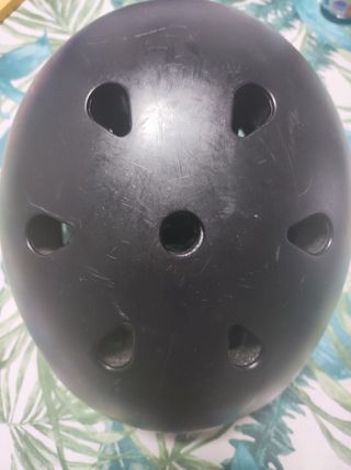 CASCO PARA PATINES MARCA OXELO 