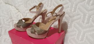 LOLITA BLUE. Sandalias tacón rosa palo dorada 38