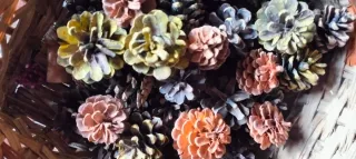 CENTRO FLORAL d Rosas, granadas,mazorcas