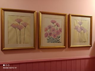 Quadros Aquarelas e Waxes dell'autore. 