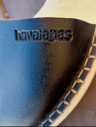 Sandálias menorquinas pretas. Havaianas