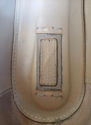 Sapatos castanhos. Uterque.