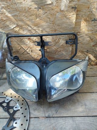 varias piezas Yamaha Fazer