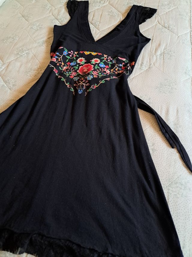 vestido de verano. Desigual