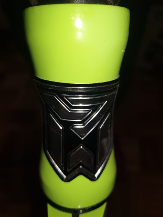 Scooter MADD MGP PRO. COMO NUEVO. PARA NIÑO