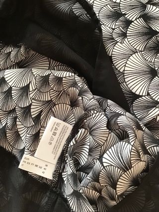Blusa nueva C&A escote pico