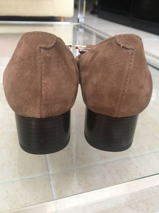 Zapatos de piel vuelta con hebilla fantasía