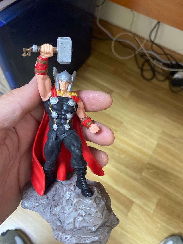 Figura Thor 15cm Marvel