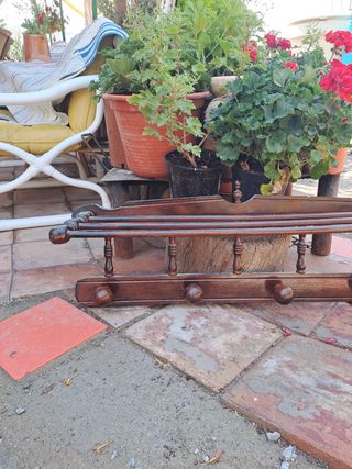 percha de madera vintage