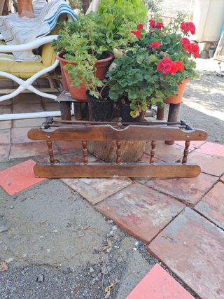 percha de madera vintage