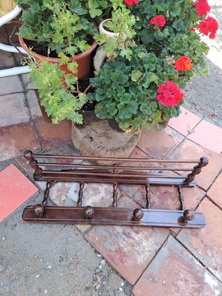 percha de madera vintage