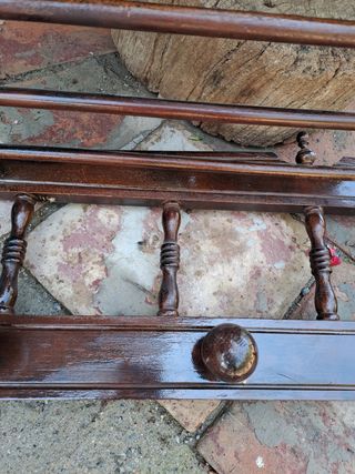 percha de madera vintage