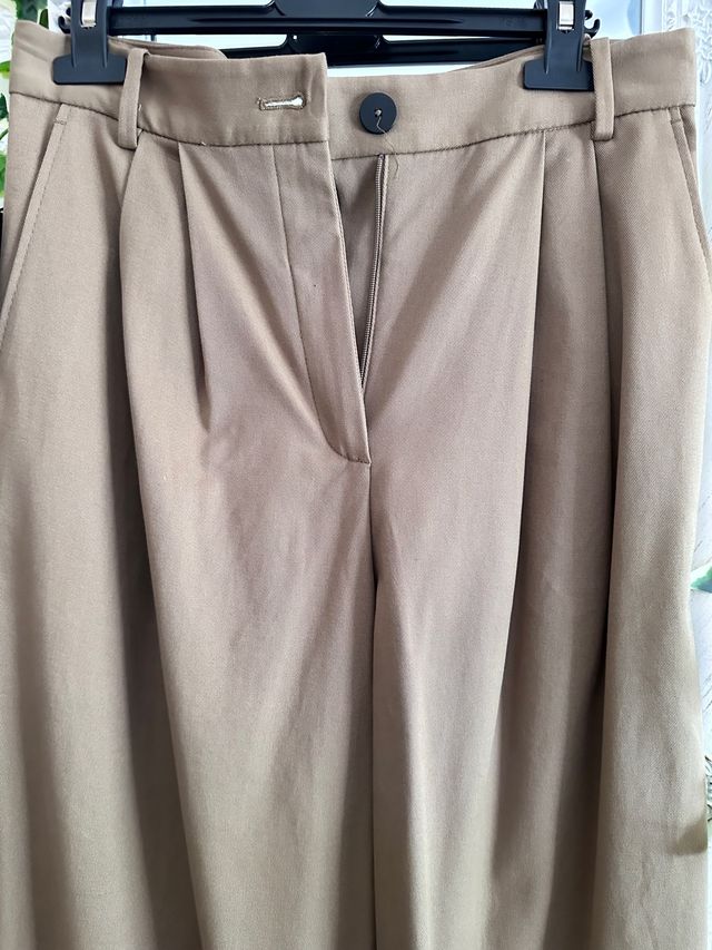 Pantalón de pinzas. OJO! Sin estrenar.