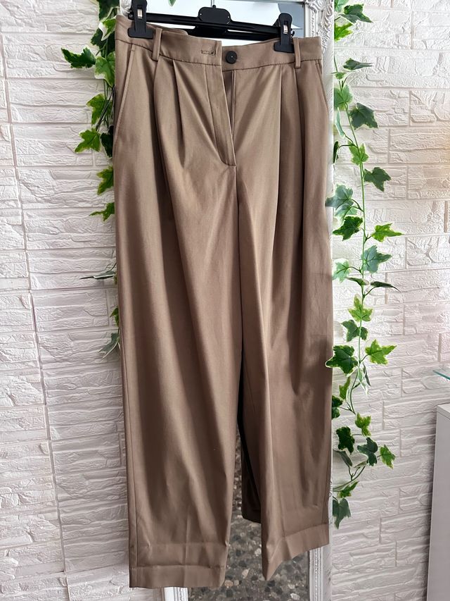 Pantalón de pinzas. OJO! Sin estrenar.