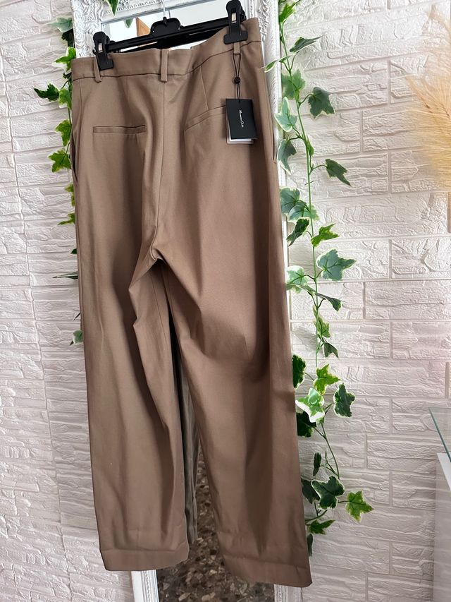 Pantalón de pinzas. OJO! Sin estrenar.