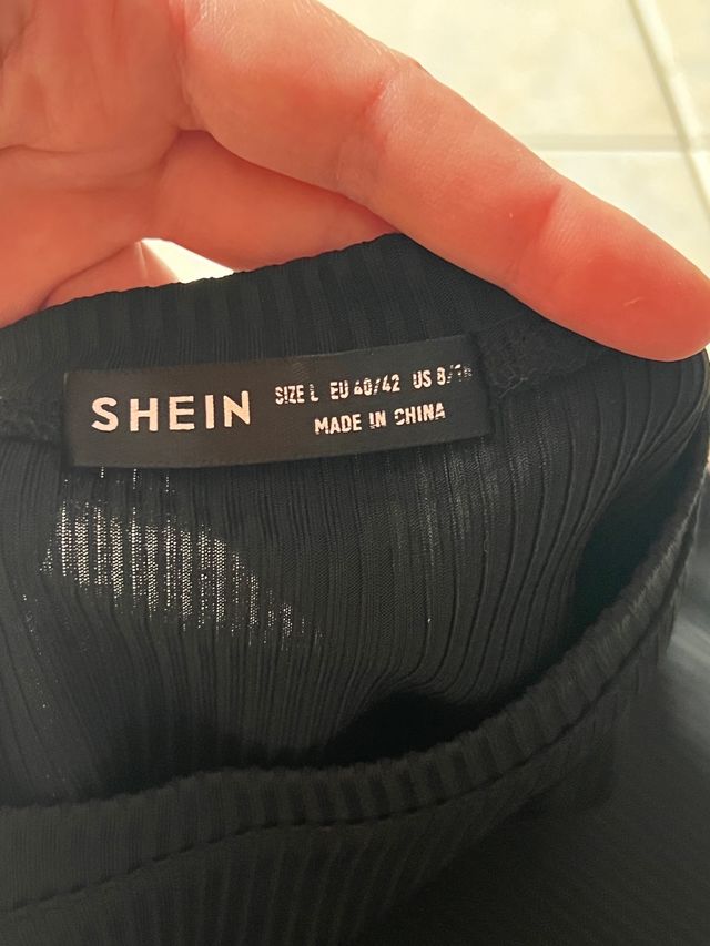 Abito tubino nero mezze maniche