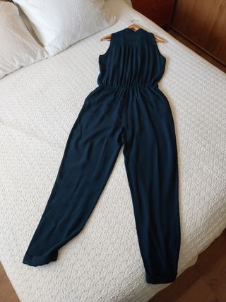 Mono de vestir, parte de arriba cruzada de Zara