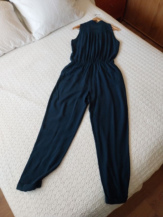 Mono de vestir, parte de arriba cruzada de Zara