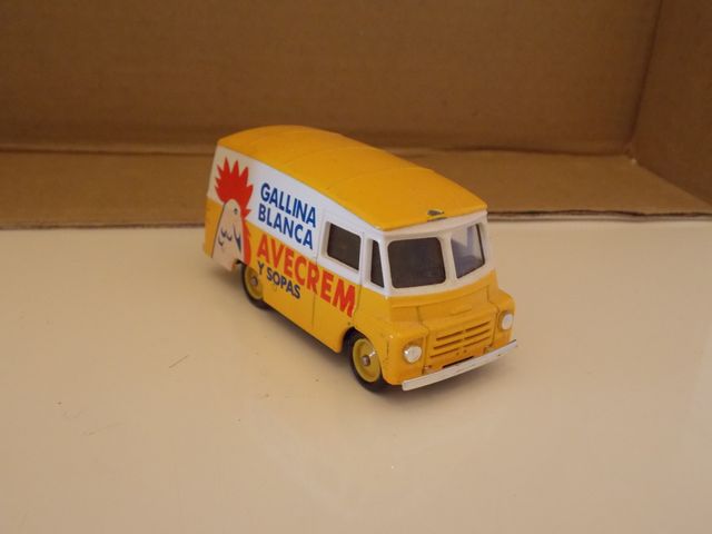 vendo modellini furgoncini anni 60