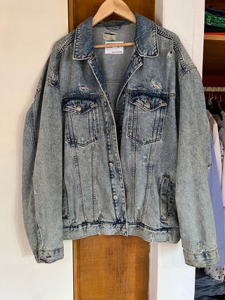 Cazadora vaquera Bershka 