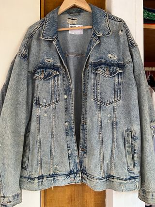 Cazadora vaquera Bershka 