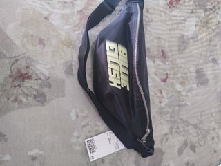 Riñonera de Billie Eilish. Sin estrenar