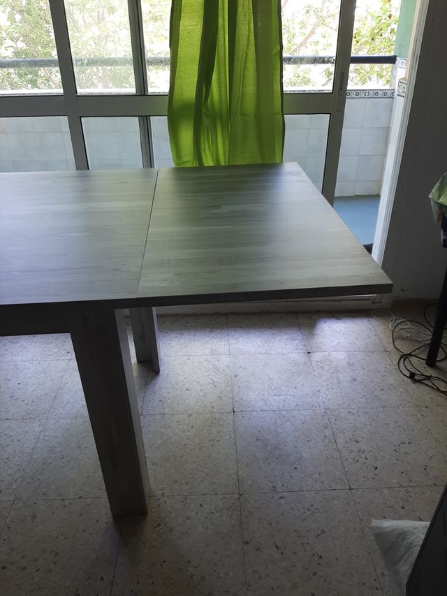 Mesa madera gris claro