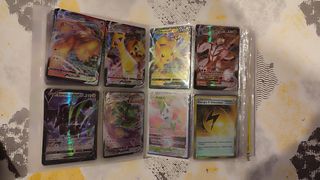 Album Pokémon con 185 cartas