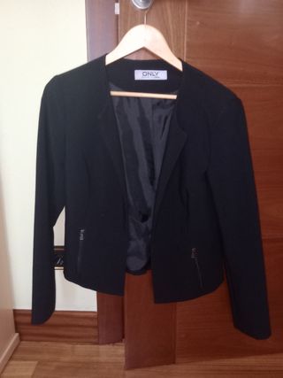 Blazer /Americana negra (M-L) Only