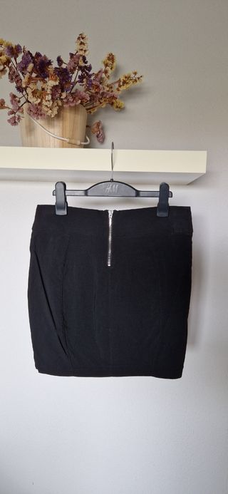 Mini falda tubo negra - Stradivarius