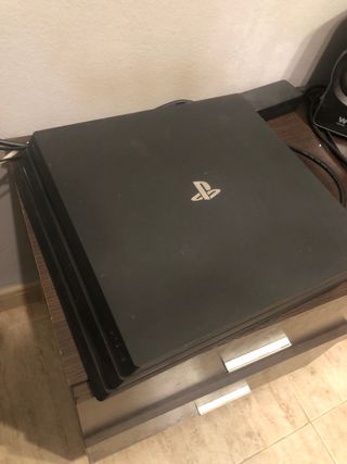 Ps4 pro 1TB software 13.02