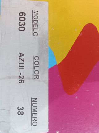 Sandalias piel con cuña.