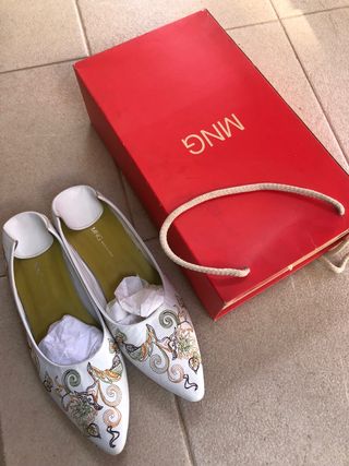 Zapatos Mango.