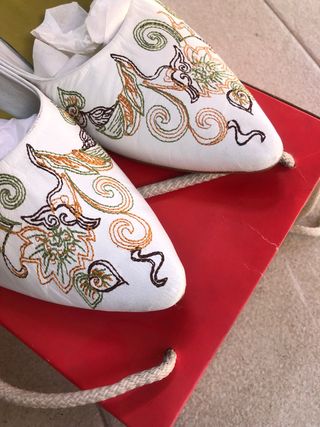 Zapatos Mango.